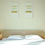 Budget Studio Apt Near Metro & Mall - Med64