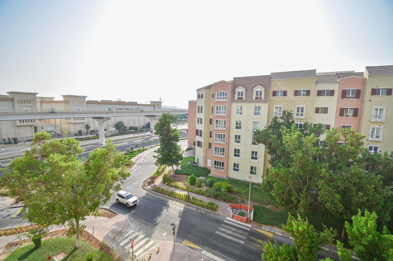 Budget Studio Apt Near Metro & Mall - Med64 * Dubai